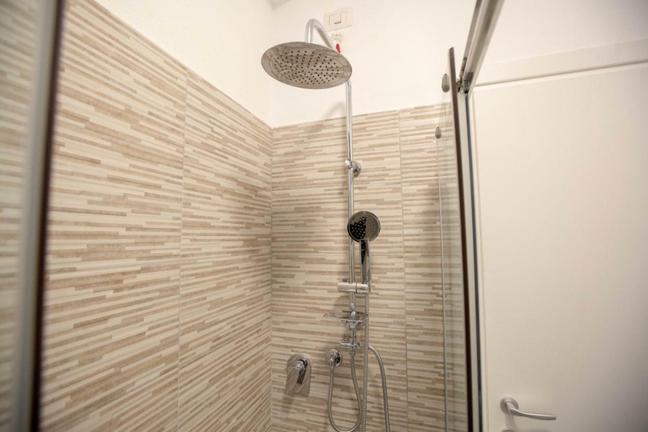 Apartment Paruta 65 Milan Bagian luar foto