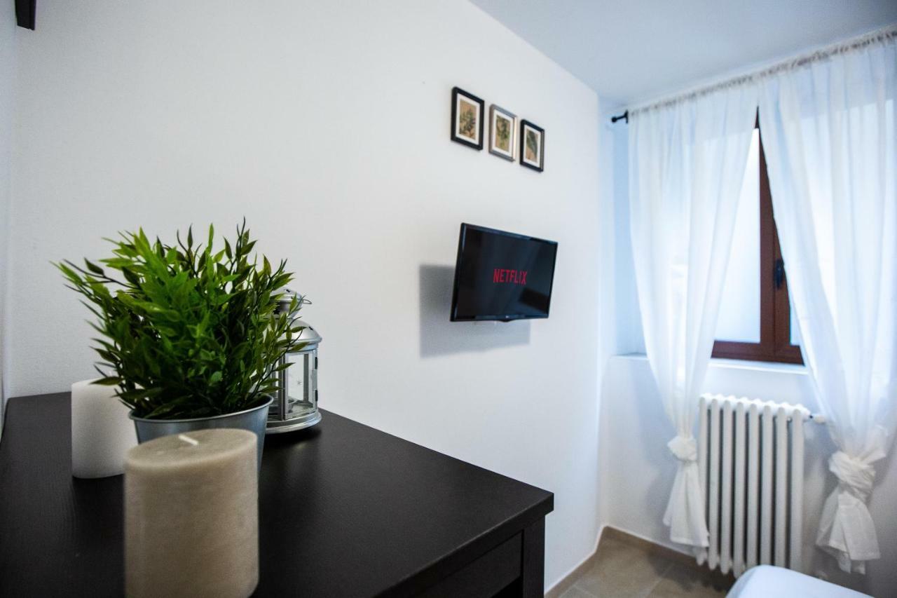Apartment Paruta 65 Milan Bagian luar foto