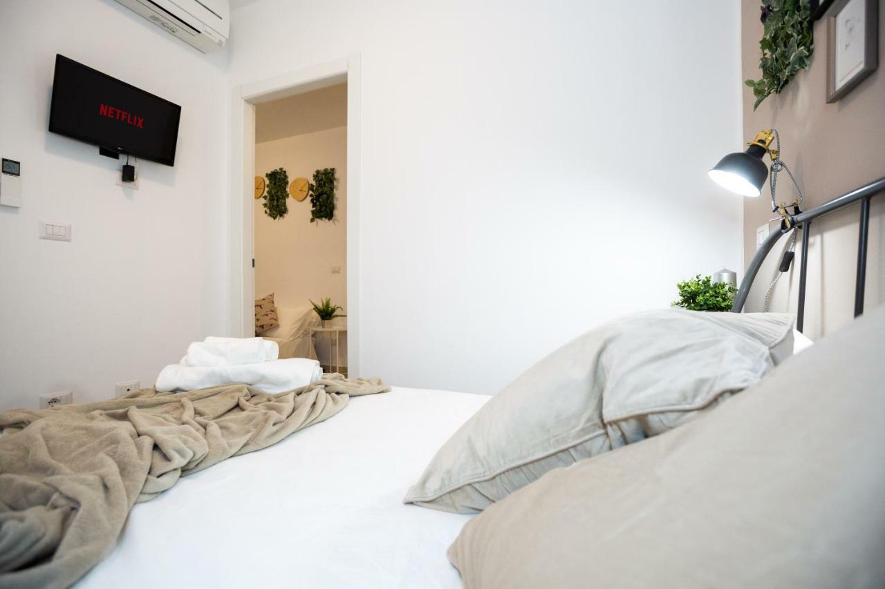 Apartment Paruta 65 Milan Bagian luar foto